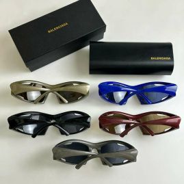 Picture of Balenciga Sunglasses _SKUfw55406374fw